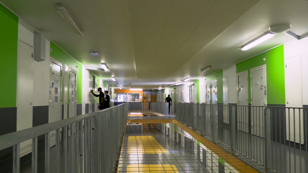 images de l'intérieur de la prison des Baumettes